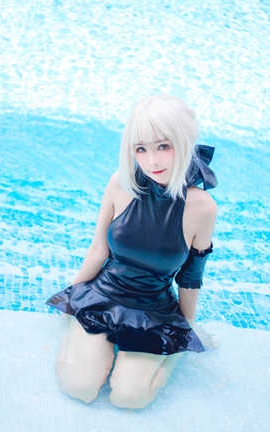 Kitkat Cosplay 9 Saber Alter Swimsuit_丽丝库