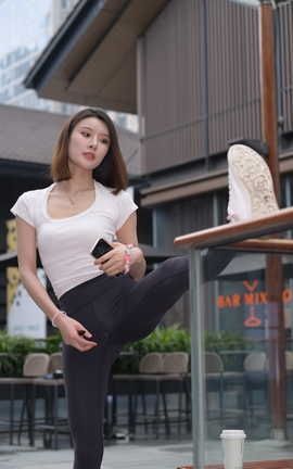 精选街拍作品 NO.1225 一始街拍作品 黑色瑜伽裤美女 part4_丽丝库