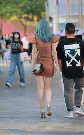 精选街拍作品 NO.0758 四九城嘎子街拍作品 紧身包臀裙美腿高跟小姐姐 part2_丽丝库