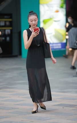 精选街拍作品 NO.0670 四九城嘎子街拍作品 黑丝裙公司白领_丽丝库