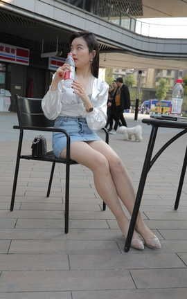 精选街拍作品 NO.1358 凯恩街拍作品 牛仔短裙肉丝美眉 part1_丽丝库