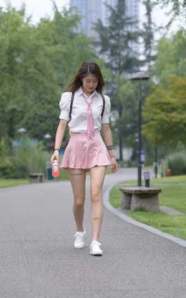 精选街拍作品 NO.1011 一始模拍作品 粉色短裙美眉 part2_丽丝库