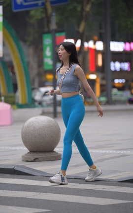 精选街拍作品 NO.1266 一始街拍作品 蓝色瑜伽裤美女 part2_丽丝库