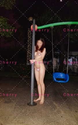 爱露出全站付费资源-转载区  cherry露出美图