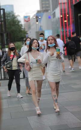 精选街拍作品 NO.1397 好白啊_丽丝库