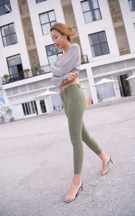 精选街拍作品 NO.0506 魂魂摄影作品 绿色紧身蜜桃裤长腿美女 part2_丽丝库