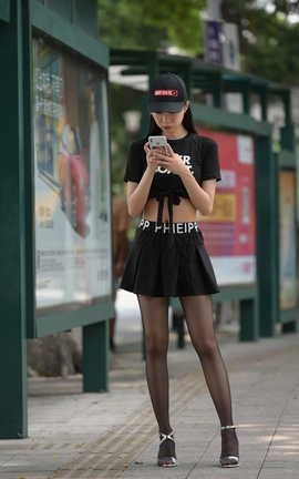 精选街拍作品 NO.0948 程生街拍作品 短裙亮丝的美女 part1_丽丝库