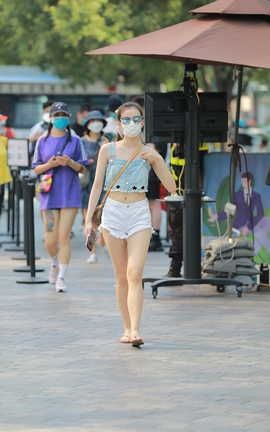 精选街拍作品 NO.0703 玻璃街拍作品 热裤YY清纯小妹 part1_丽丝库