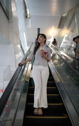 精选街拍作品 NO.0519 牛男街拍 周末和女同事去看书 part4_丽丝库