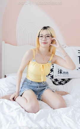 袜啵啵BoBoSocks NO.522 小甜豆-板鞋、高跟鞋、薄黑丝、薄白丝、裸足_丽丝库