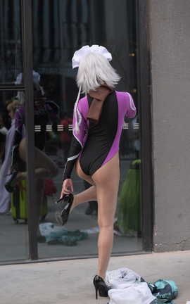 精选街拍作品 NO.0879 程生街拍作品 展会闪亮亮的美长腿 part1_丽丝库