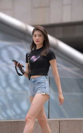 精选街拍作品 NO.0952 一始街拍作品 热裤美腿美女 part2_丽丝库