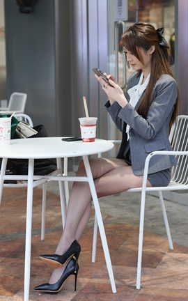 momo街拍作品  OL灰色肉丝 part2_丽丝库