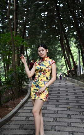 精选街拍作品 NO.0929 小海街拍作品 旗袍小姐姐在凉亭乘凉 part1_丽丝库