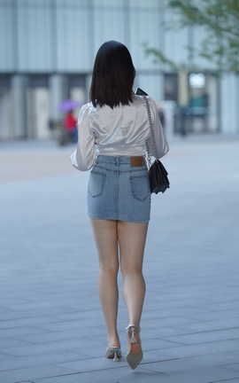 精选街拍作品 NO.1358 凯恩街拍作品 牛仔短裙肉丝美眉 part5_丽丝库