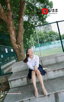 慕丝女郎MussGirl NO.243 美女老师红红的超薄丝袜嫩足_丽丝库