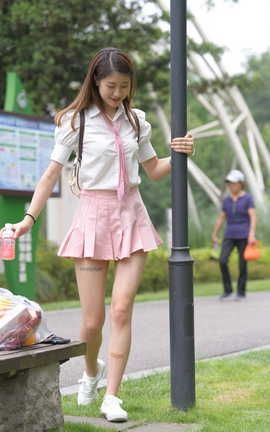 精选街拍作品 NO.1011 一始模拍作品 粉色短裙美眉 part3_丽丝库