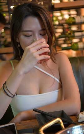 精选街拍作品 NO.0556 红石摄影作品 白色包臀裙美女 part1_丽丝库