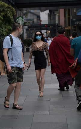 精选街拍作品 NO.0779 视觉冲击街拍作品 性感豹纹好身材熟女