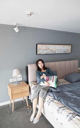 物恋传媒 No.124 可儿 床边的肉丝秀_丽丝库