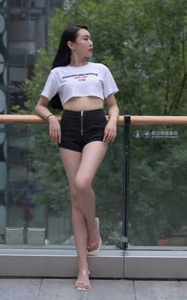 精选街拍作品 NO.1321 一只麋鹿摄影作品 黑色热裤美腿美女 part2_丽丝库
