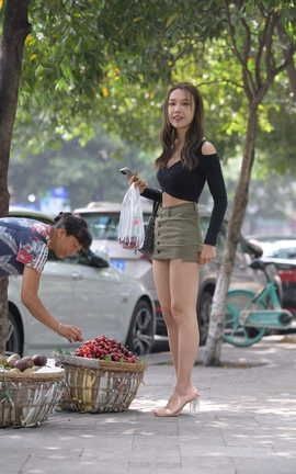 精选街拍作品 NO.0947 一始街拍作品 绿色短裙女孩 part2_丽丝库