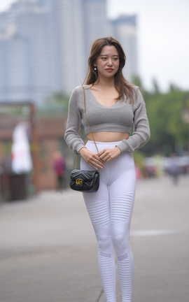 精选街拍作品 NO.0538 红石街拍摄影作品 白色紧身裤大长腿美女 part3_丽丝库