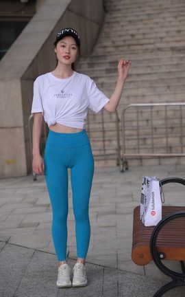 精选街拍作品 NO.1070 魂魂街拍作品 蓝色瑜伽裤小姐姐 part4_丽丝库