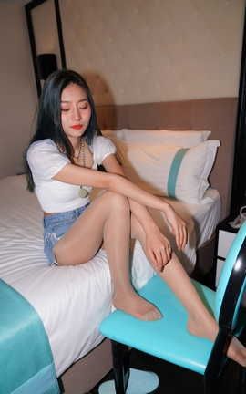 精选街拍作品 NO.1102 超极品肉丝紧身牛仔热裤 part2_丽丝库