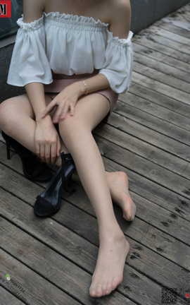 慕丝女郎MussGirl NO.162 户外薄丝短裙_丽丝库