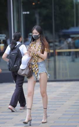 精选街拍作品 NO.0913 摄神街拍作品 好凉快de热裤_丽丝库