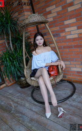 慕丝女郎MussGirl NO.105 吊椅百褶裙肉丝_丽丝库