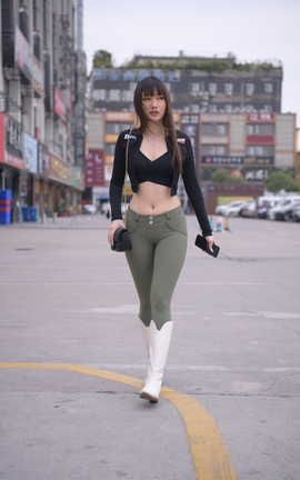 精选街拍作品 NO.0495 一只麋鹿摄影作品 完美腰型 绿色蜜桃裤 part1_丽丝库