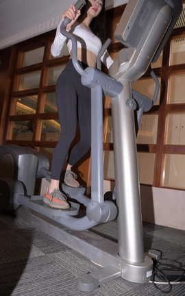 精选街拍作品 NO.0446 一只麋鹿街拍作品 黑色瑜伽裤 与我无关 part4_丽丝库