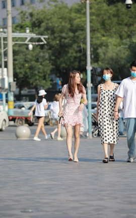 精选街拍作品 NO.0591 四九城嘎子街拍作品 让人心疼的小姐姐_丽丝库