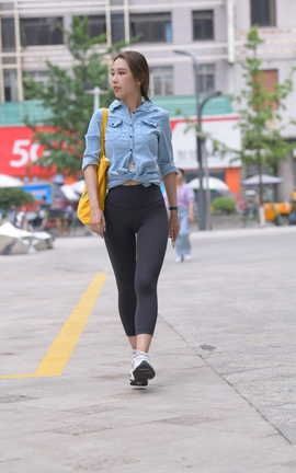 精选街拍作品 NO.0967 一始街拍作品 黑色瑜伽裤青春女孩 part2_丽丝库