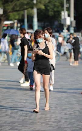 精选街拍作品 NO.0632 四九城嘎子街拍作品 超短包臀裙小姐姐