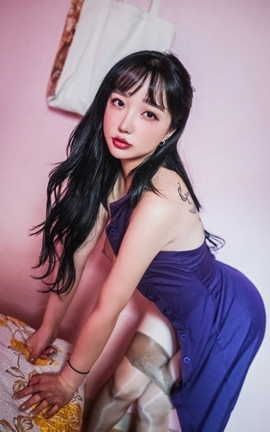 孙乐乐-BLUECAKE YeEun Nude No Panty full