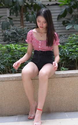 精选街拍作品 NO.0815 一始街拍作品 黑色热裤大长腿小姐姐 part8