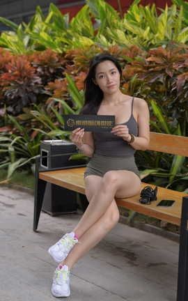 精选街拍作品 NO.0340 绿色热裤 part2_丽丝库