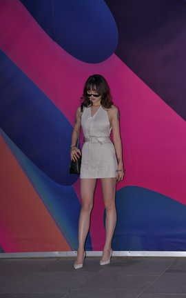 精选街拍作品 NO.0821 红石街拍作品 高跟裸背性感长腿美女_丽丝库