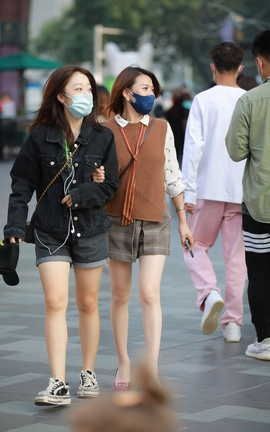 精选街拍作品 NO.0581 四九城嘎子街拍作品 肉丝高跟少妇_丽丝库