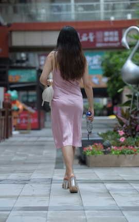 精选街拍作品 NO.0845 红石摄影作品 搭讪粉红裙少妇 part2_丽丝库