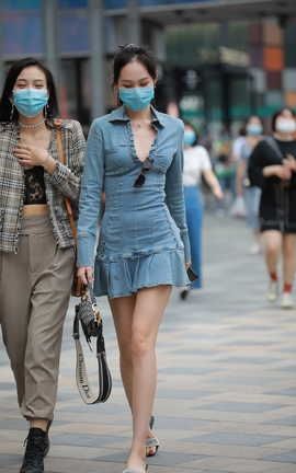 精选街拍作品 NO.0671 四九城嘎子街拍作品 长腿小姐姐_丽丝库