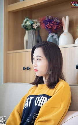 物恋传媒 No.083 思薇 暖黄色棉袜与马丁靴_丽丝库