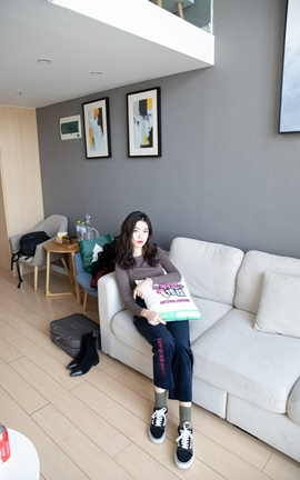 物恋传媒 No.099 佳琪 可御可萌 浪漫红唇的温柔_丽丝库