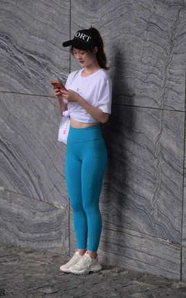 精选街拍作品 NO.1070 魂魂街拍作品 蓝色瑜伽裤小姐姐 part1_丽丝库