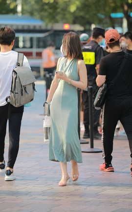 精选街拍作品 NO.0709 玻璃街拍作品 性感漂亮女友_丽丝库