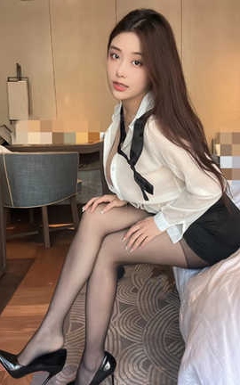 奶雯 秘书制服诱惑_丽丝库