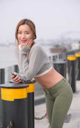 精选街拍作品 NO.0506 魂魂摄影作品 绿色紧身蜜桃裤长腿美女 part6_丽丝库